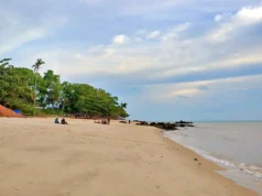 Suasana sepi di Pantai Asmara Bangka