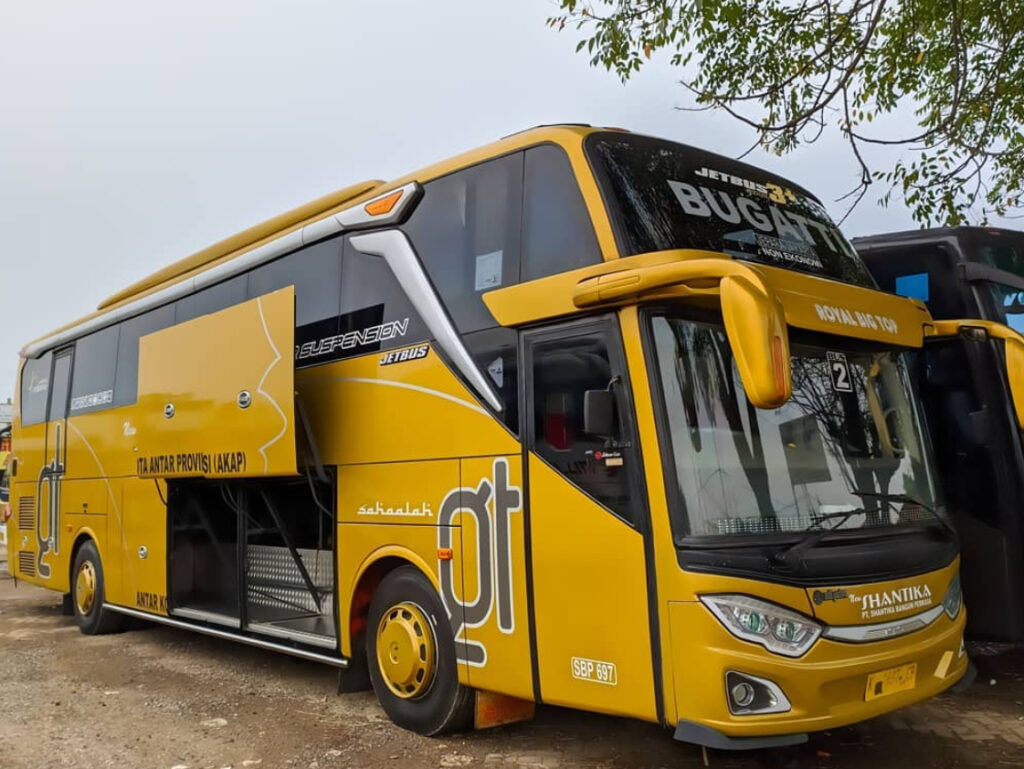 Bus Sahaalah dengan desain elegan dan kapasitas bagasi luas. Sumber foto: Instagram/Scaniajowo.