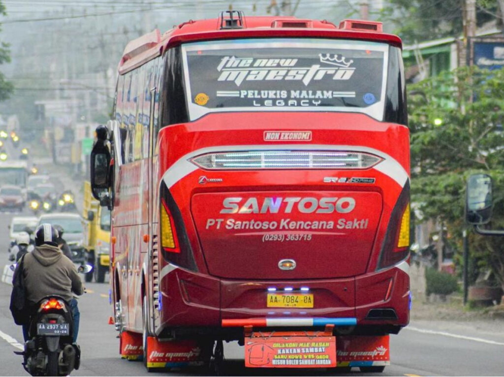 Bus Santoso melayani berbagai rute di Pulau Jawa seperti Jakarta, Jogja hingga Semarang