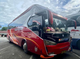 Bus Santoso elegan dari depan. Sumber: Instagram/po_santoso_official.