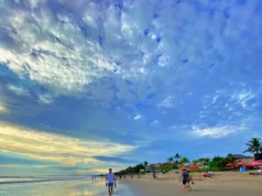 Suasana senja di Pantai Kayu Aya Bali