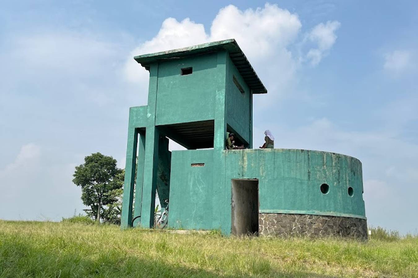 Bangunan tua Bunker Batujajar 