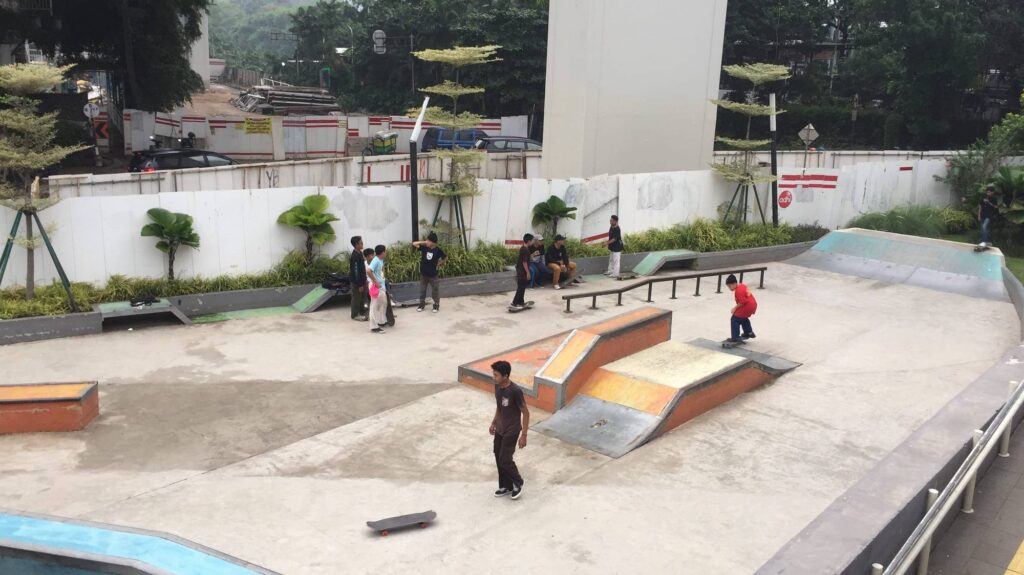 Skate park taman dukuh atas