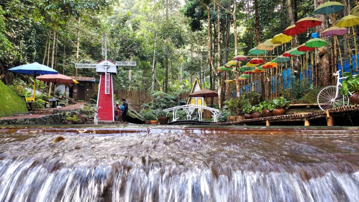 Wisata Ciputrawangi