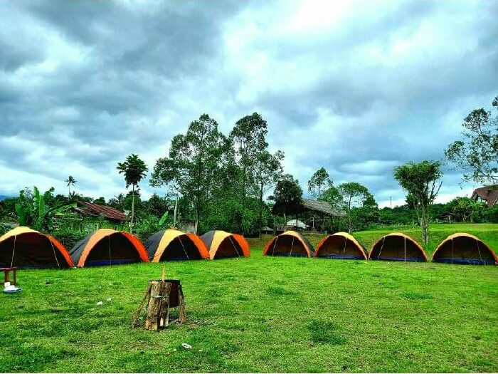 Menginap di Camp Hulu Cai bisa di tenda, cabin, room atau villa