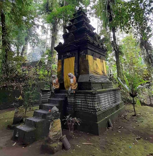 Candi Agung Macan Putih di Area Rowo Bayu Banyuwangi