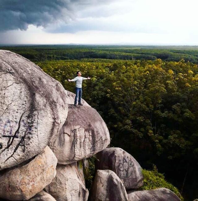 Obyek wisata Batu Granit