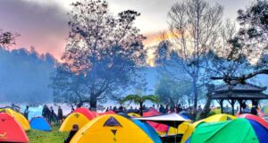 Suasana camping Ranu Regulo Lumajang