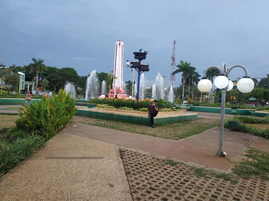 Alun-Alun Kota Pasuruan cocok menjadi tempat piknik