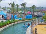 Kolam lazy river di Wahoo Waterworld Bandung