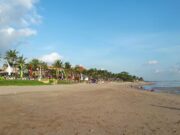 Area Pantai Batu Belig yang luas