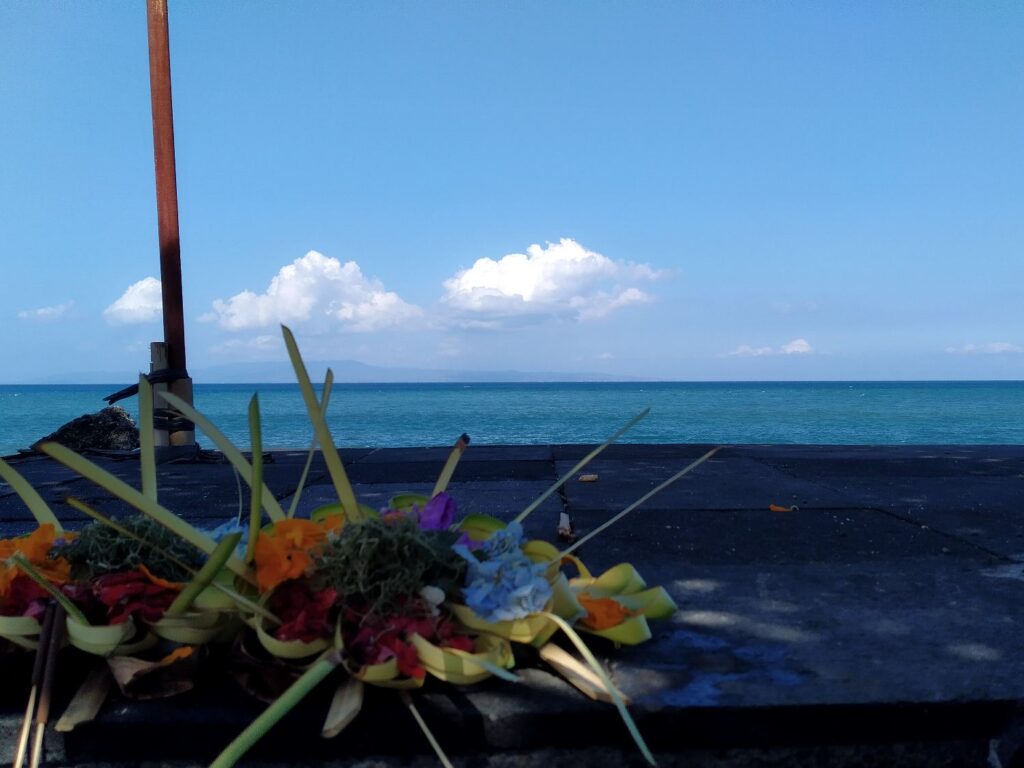 Lebih Beach menjadi tempat pelaksanaan ritual tradisi dan budaya Bali