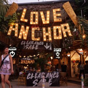 Love Anchor merupakan tempat berbelanja dengan nuansa instagrammable