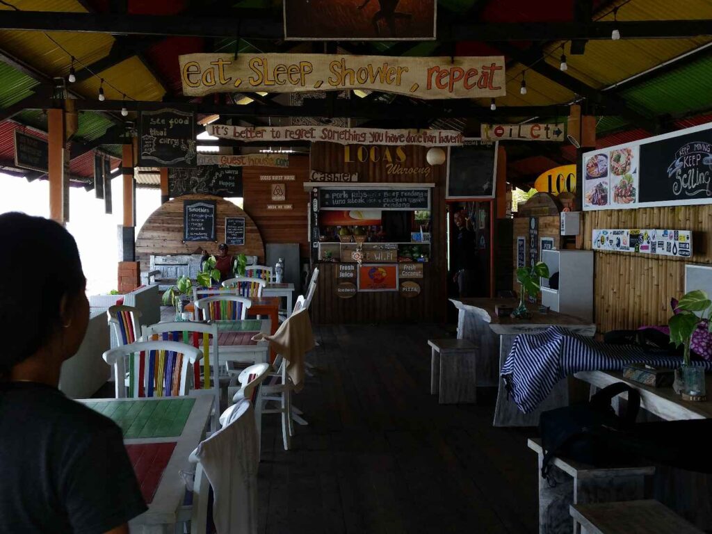 Salah satu restoran yang ada di Keramas Beach