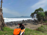 Indahnya Pantai Karang Papak