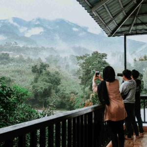 Pemandangan Gunung Salak dan Gunung Halimun dari Kebunsu Bogor