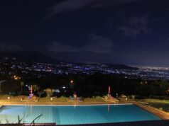 Suasana Malam di Santorini Swimming Pool