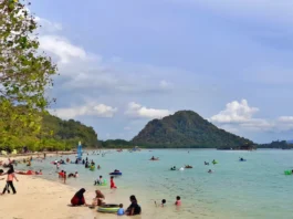 Pantai Sari Ringgung