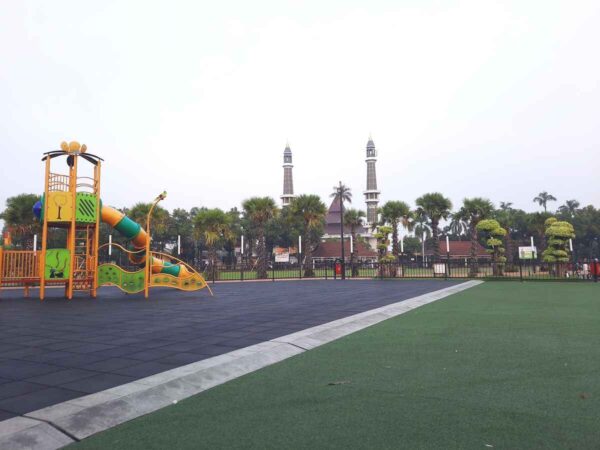 Alun Alun Kabupaten Jombang pemandangan umum