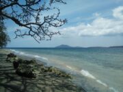 Pesona pantai Pulau Moyo