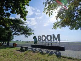 Suasana Pantai Boom Banyuwangi - Foto: Instagram/ninaariantoko