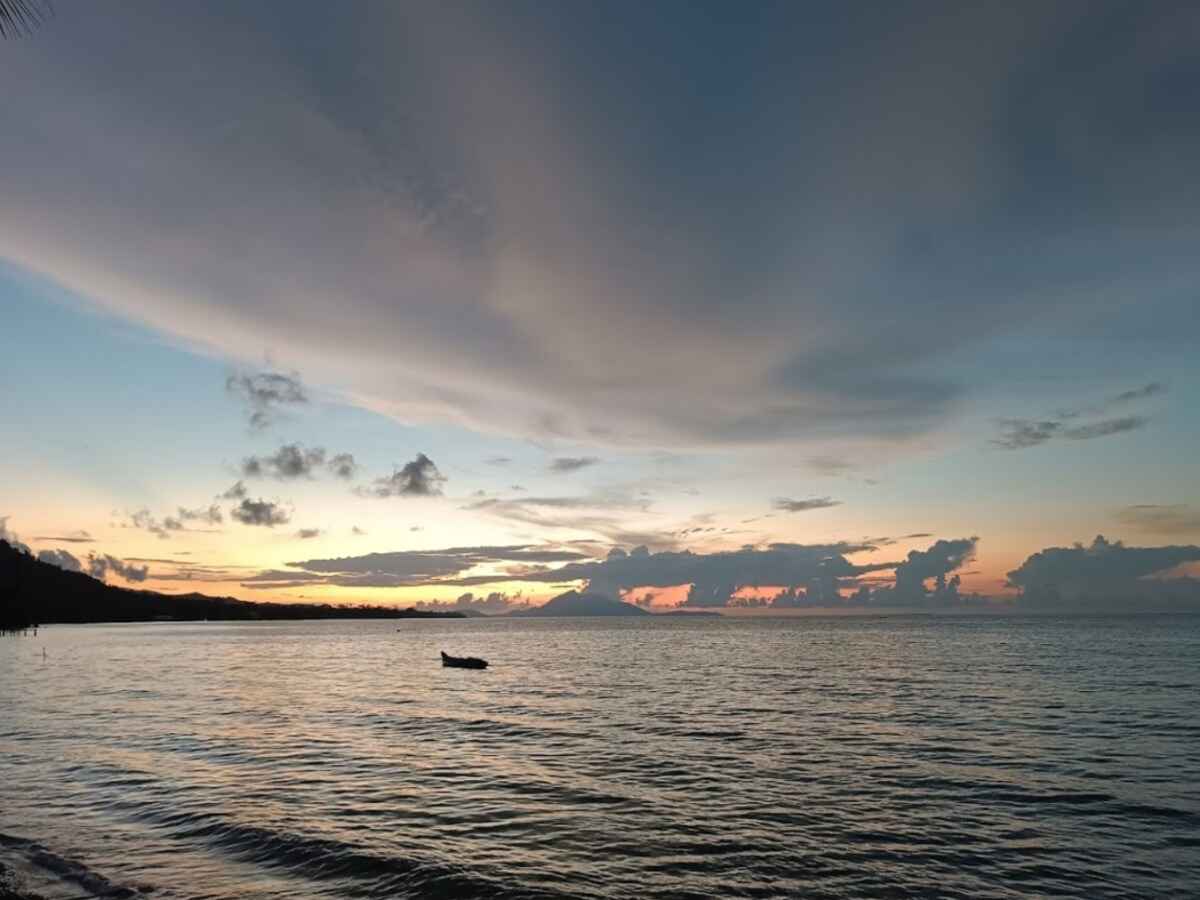 Suasana sore hari di Pulau Obi - Foto: Google Maps/Adlan Ali