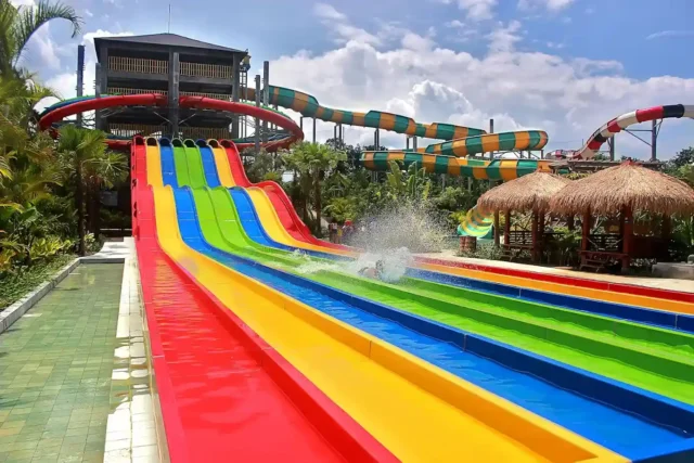 Waterboom Jogja harga tiket masuk jam buka wahana